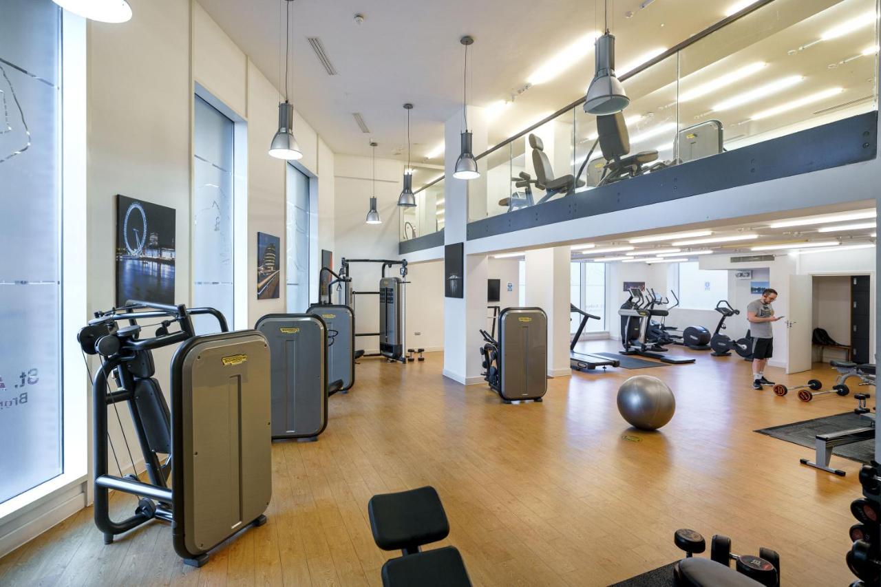 Stylish Fully-Equipped One Bedroom Apartment With Extra Sofa Bed, Free Secure Parking, Onsite Gym, 24Hr Security & Concierge Londýn Exteriér fotografie